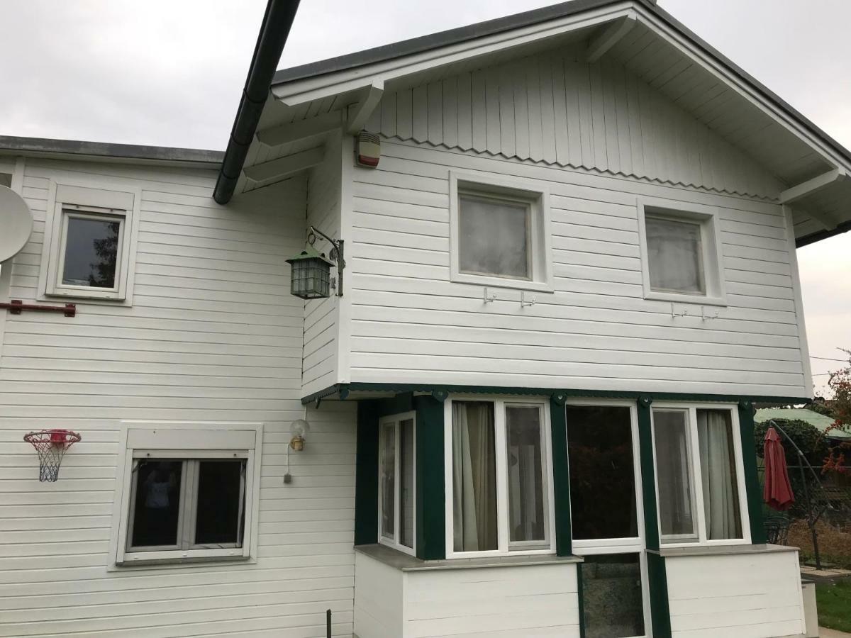 House At Lake "Alte Donau" In فيينا المظهر الخارجي الصورة